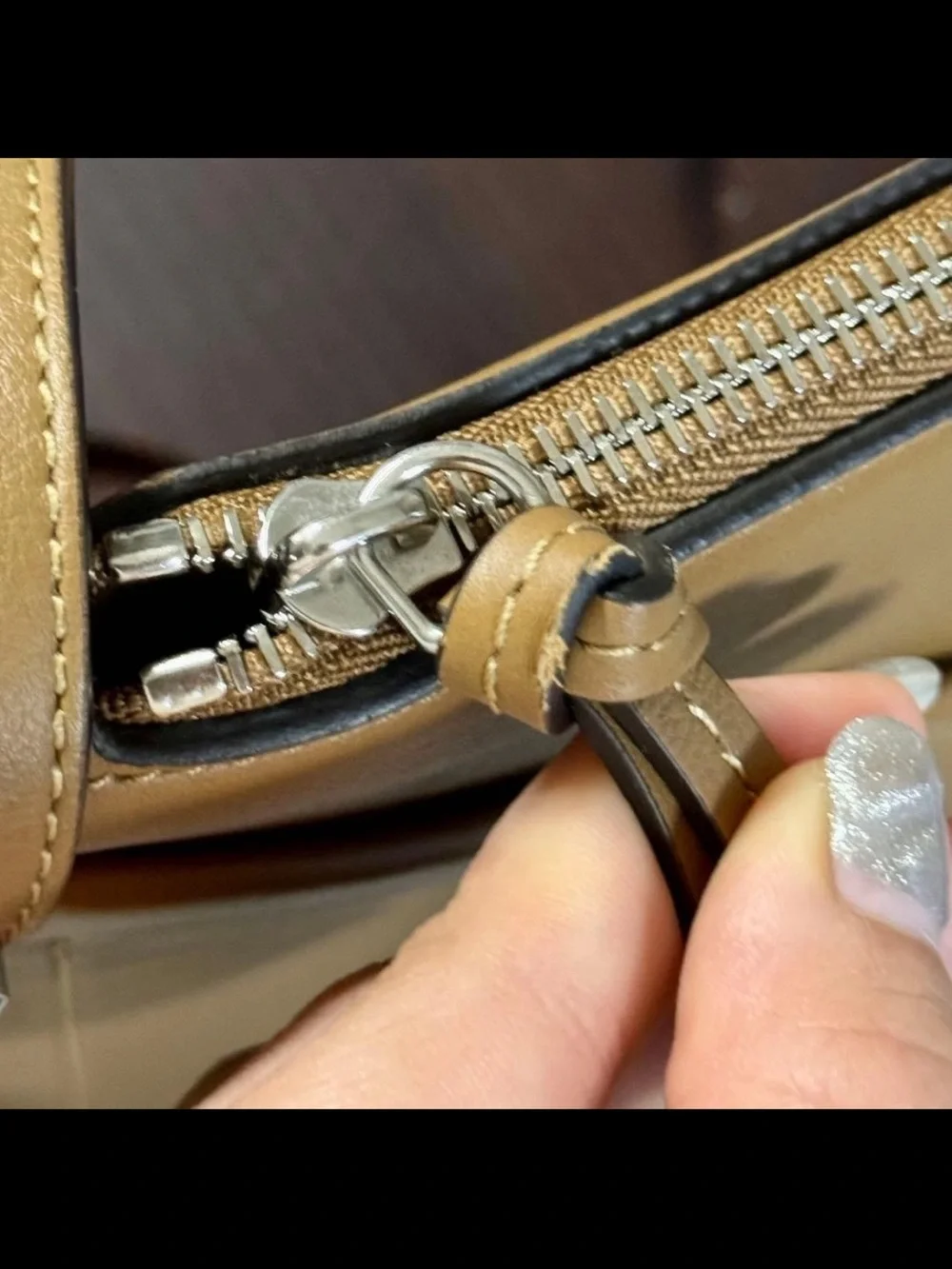 Mulberry Tan Leather Shoulder Bag with Silver Chain